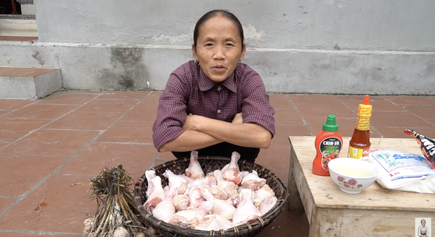 Nêm 1 loại gia vị truyền thống vào món gà sốt chua ngọt, bà Tân làm netizen lo lắng cho bao tử của hội khách mời ăn chực - Ảnh 4. Nêm 1 loại gia vị truyền thống vào món gà sốt chua ngọt, bà Tân làm netizen lo lắng cho bao tử của hội khách mời ăn chực - Ảnh 4.