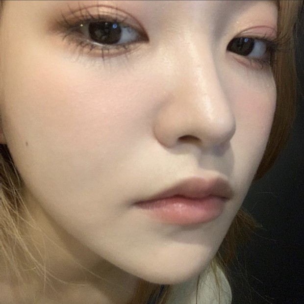 Loạt makeup look “đỉnh của chóp” từ idol Kpop, nhìn xịn sò là vậy nhưng học theo cũng đâu có khó mấy - Ảnh 4.