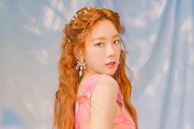 Taeyeon (SNSD) bất ngờ thả tim tracklist solo của Rosé (BLACKPINK), fan hai nhà chuẩn bị kết thân là vừa! - Ảnh 4. Taeyeon (SNSD) bất ngờ thả tim tracklist solo của Rosé (BLACKPINK), fan hai nhà chuẩn bị kết thân là vừa! - Ảnh 4.