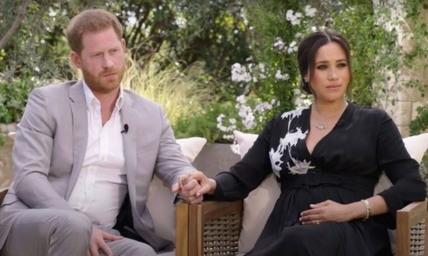 Chiêu trò thâm sâu của Meghan Markle ít ai nhận ra trong cuộc phỏng vấn bom tấn khiến Hoàng gia như ngồi trên đống lửa - Ảnh 1. Chiêu trò thâm sâu của Meghan Markle ít ai nhận ra trong cuộc phỏng vấn bom tấn khiến Hoàng gia như ngồi trên đống lửa - Ảnh 1.