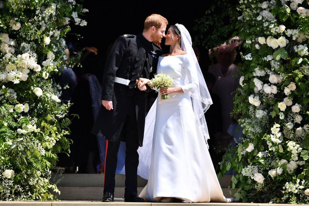 Chiêu trò thâm sâu của Meghan Markle ít ai nhận ra trong cuộc phỏng vấn bom tấn khiến Hoàng gia như ngồi trên đống lửa - Ảnh 6. Chiêu trò thâm sâu của Meghan Markle ít ai nhận ra trong cuộc phỏng vấn bom tấn khiến Hoàng gia như ngồi trên đống lửa - Ảnh 6.