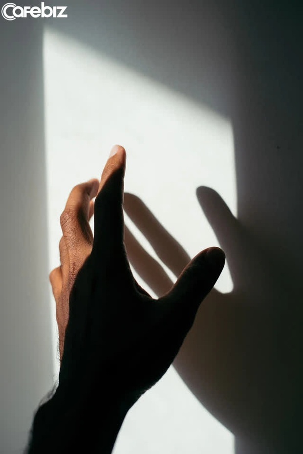  28 tuổi mua nhà, sắm xe cảm thấy bản thân có chút thành tựu; 30 tuổi tôi “lạnh người” vì gặp nhiều người kiếm vài chục tỷ/năm khi mới 20, 21 - Ảnh 1.