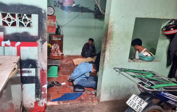 TP.HCM: Hàng chục con chó bị giết nằm la liệt trên sàn, phát hiện nhiều dụng cụ trộm chó - Ảnh 4. TP.HCM: Hàng chục con chó bị giết nằm la liệt trên sàn, phát hiện nhiều dụng cụ trộm chó - Ảnh 4.
