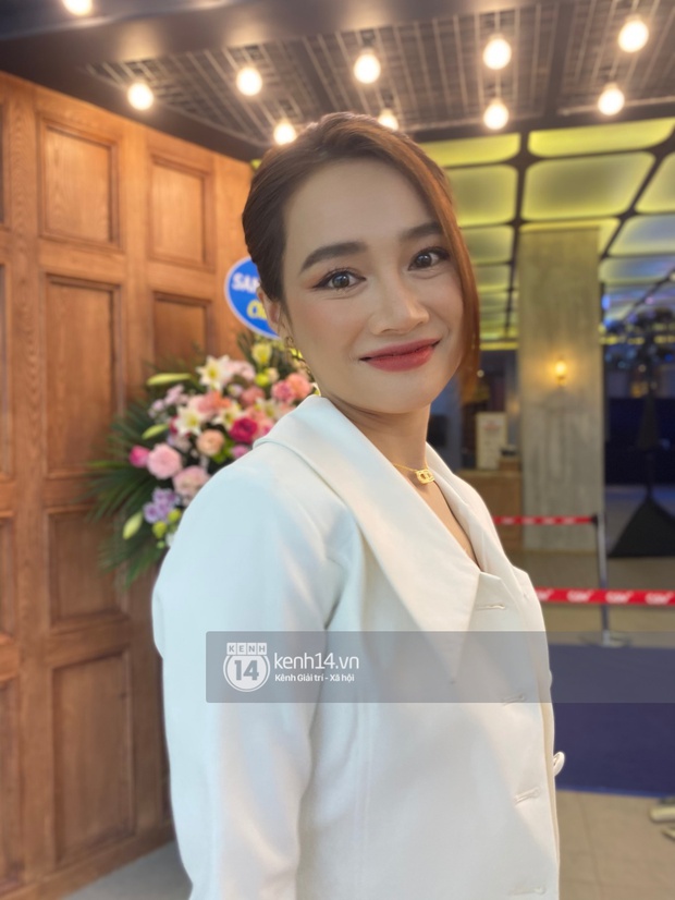 Nhã Phương giật trọn spotlight tại sự kiện bởi nhan sắc đáng gờm, ai ngờ vẫn bị “team qua đường” soi cận khuyết điểm - Ảnh 6. Nhã Phương giật trọn spotlight tại sự kiện bởi nhan sắc đáng gờm, ai ngờ vẫn bị “team qua đường” soi cận khuyết điểm - Ảnh 6.