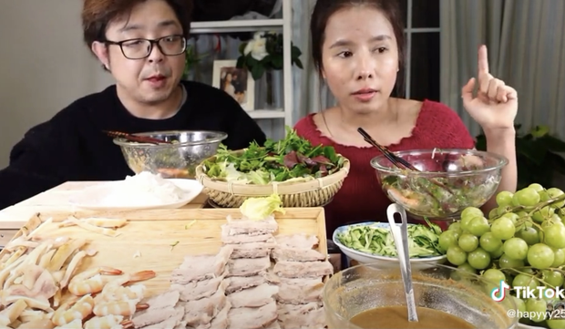 Sau Quỳnh Trần JP, một YouTuber người Việt chuyên làm clip mukbang hé lộ góc khuất vấn nạn bắt nạt ở Nhật Bản - Ảnh 3. Sau Quỳnh Trần JP, một YouTuber người Việt chuyên làm clip mukbang hé lộ góc khuất vấn nạn bắt nạt ở Nhật Bản - Ảnh 3.