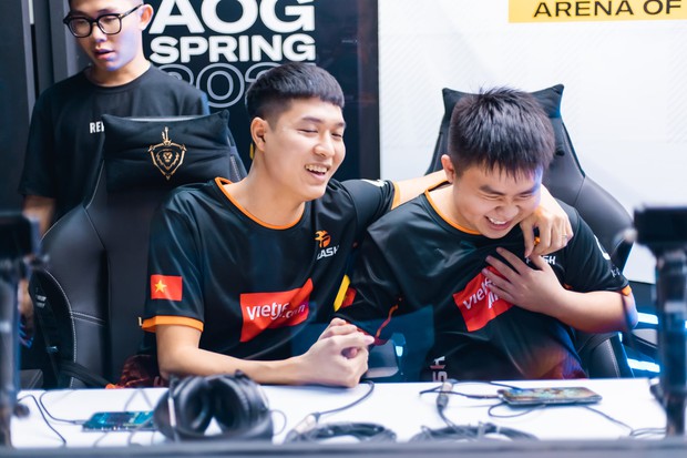 Saigon Phantom đè bẹp ngựa ô Cerberus Esports, khẳng định sức mạnh tuyệt đối tại Đấu Trường Danh Vọng! - Ảnh 1.