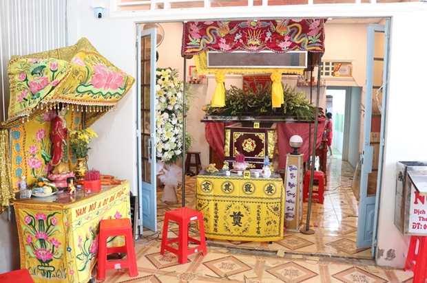 Vụ người phụ nữ mua quan tài về làm đám tang giả của chính mình: Hàng xóm hoài nghi vì chồng và con người mất không buồn, không khóc - Ảnh 1. Vụ người phụ nữ mua quan tài về làm đám tang giả của chính mình: Hàng xóm hoài nghi vì chồng và con người mất không buồn, không khóc - Ảnh 1.