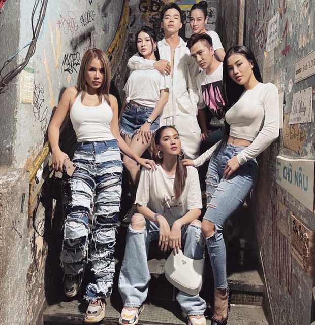 Nhìn Ngọc Trinh mặc streetwear kiểu này, dân mạng chắc phải rút ra vô số kinh nghiệm xương máu đây... - Ảnh 12.