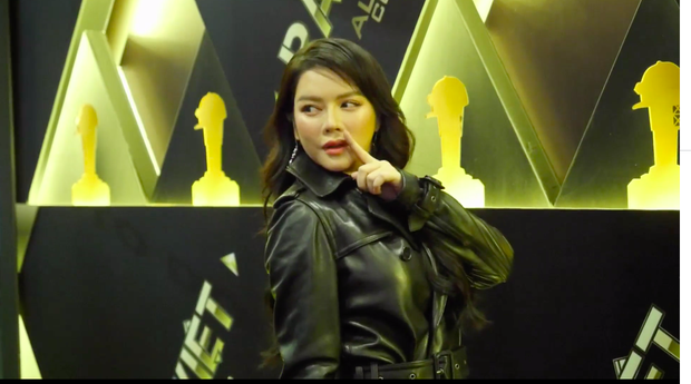 Thảm đỏ Rap Việt Concert: Dế Choắt và dàn sao Vbiz đổ bộ, Lý Nhã Kỳ chuẩn đẳng cấp “chị đẹp” sành điệu! - Ảnh 9.