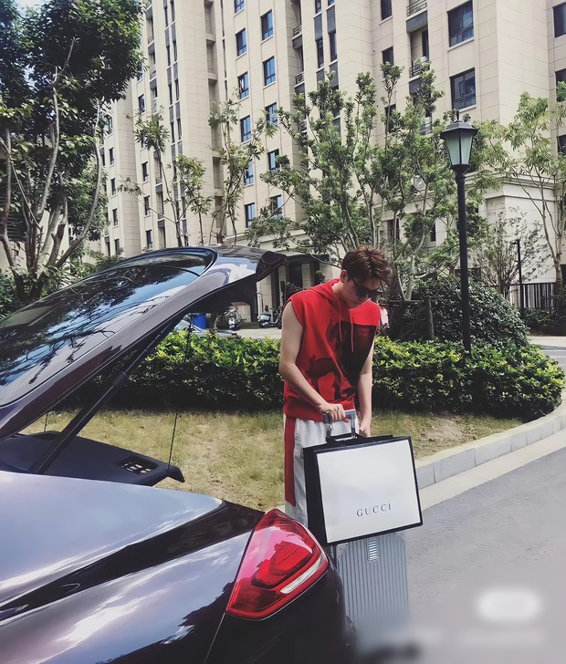 Trào lưu tiêu tiền không nhìn ví của Gen Z xứ Trung: Sự thật phía sau những màn chốt đơn chẳng phải nghĩ, lương tháng 14 triệu vẫn mạnh dạn mua hẳn siêu xe - Ảnh 3.