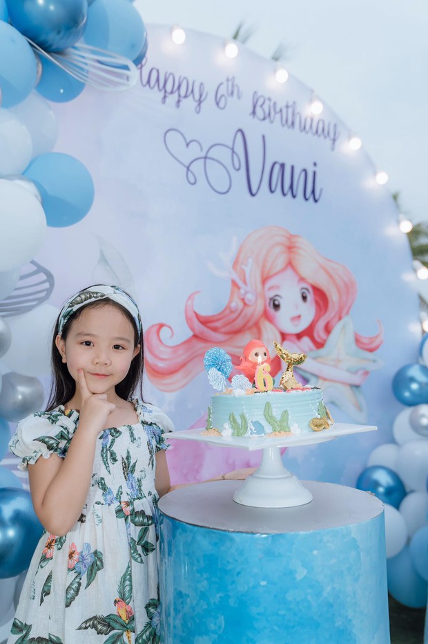 Hết 2 cháu gái thi Hoa hậu, đến con gái Trang Nhung mới 6 tuổi đã được chú ý nhờ nhan sắc gen trội trong tiệc sinh nhật - Ảnh 5. Hết 2 cháu gái thi Hoa hậu, đến con gái Trang Nhung mới 6 tuổi đã được chú ý nhờ nhan sắc gen trội trong tiệc sinh nhật - Ảnh 5.