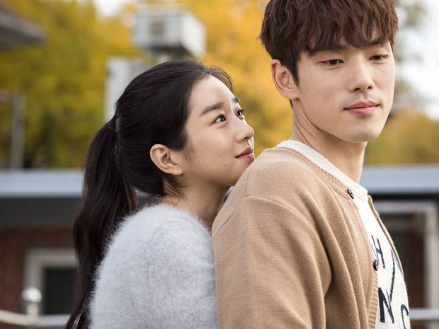 Tình sử rối ren của “điên nữ” Seo Ye Ji: Dính hint từ Yunho đến Lee Jun Ki, yêu anh họ Kim Soo Hyun rồi gây sốc vì mối tình kiểm soát chấn động - Ảnh 13.