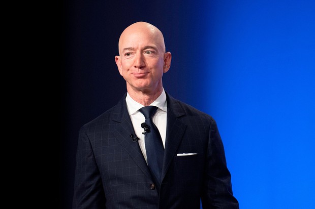 Người giàu nhất hành tinh Jeff Bezos điều hành Amazon như thế nào? - Ảnh 2.