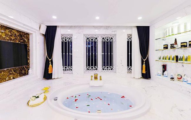 Nữ ca sĩ chi tiền tỷ mời Thái Công làm nội thất: Ở villa 200 tỷ, được chồng đại gia cưng chiều như bà hoàng - Ảnh 10.