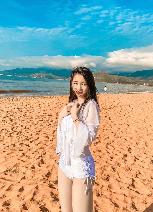 Gái xinh Tốc Chiến “đọ sắc”: Từ nữ game thủ sexy đến HLV cá tính tụ hội! - Ảnh 4. Gái xinh Tốc Chiến “đọ sắc”: Từ nữ game thủ sexy đến HLV cá tính tụ hội! - Ảnh 4.