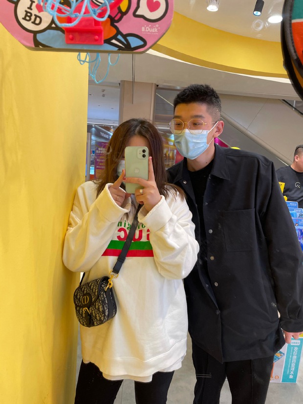 Cặp đôi đũa lệch nổi tiếng nhất Trung Quốc gây bão khắp nơi 2 năm trước giờ ra sao? Ngoại hình hiện tại của người vợ gây chú ý - Ảnh 9.