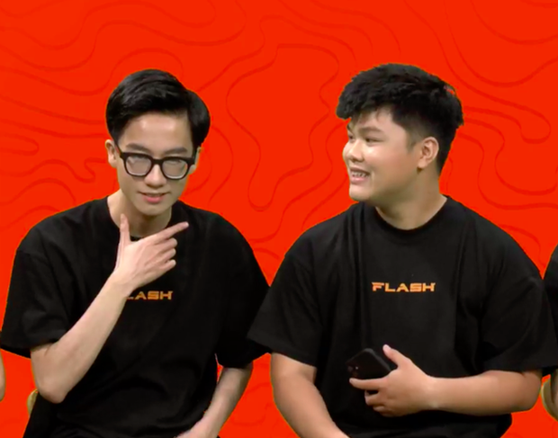 Elly lên tiếng chuyện chia tay Team Flash, nhưng sao Gấu xác nhận chỉ là chuyển gaming house? - Ảnh 1.