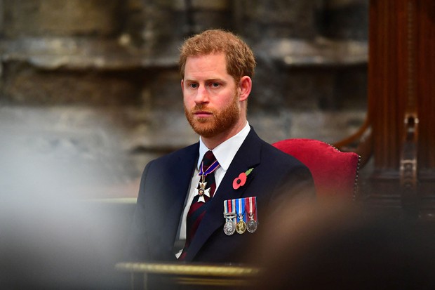 Vì bảo vệ Harry, Nữ hoàng phá bỏ luật lệ truyền thống, đưa ra quyết định chưa từng có tiền lệ trong tang lễ Hoàng thân Philip sắp tới? - Ảnh 2. Vì bảo vệ Harry, Nữ hoàng phá bỏ luật lệ truyền thống, đưa ra quyết định chưa từng có tiền lệ trong tang lễ Hoàng thân Philip sắp tới? - Ảnh 2.