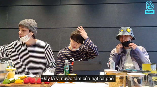Idol toàn cầu lần đầu pha cà phê phin kiểu: phin một nơi, ly một ngả, kết quả lại có vị như... thuốc bắc - Ảnh 11.