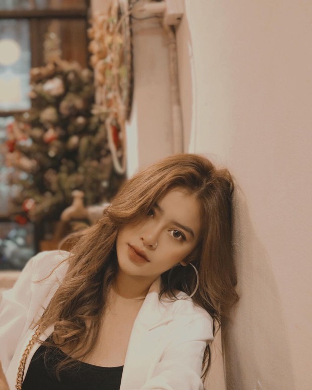 Cô con gái xinh như hot girl, sinh năm 2k2 của vợ hai ít người biết của NS Kim Tử Long - Ảnh 5.