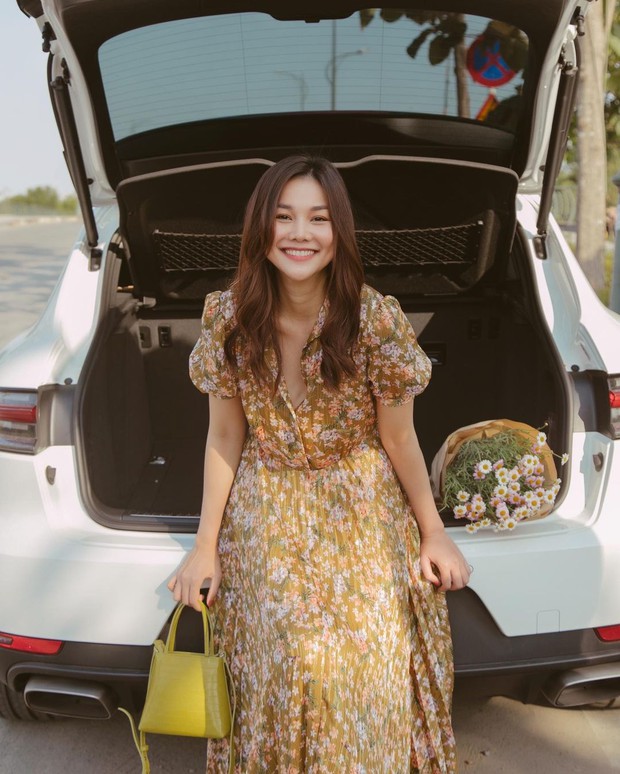 Thanh Hằng diện cả loạt đồ bình dân và dễ kiếm, từ váy hoa điệu đà đến suit công sở đều xinh vô cùng - Ảnh 4.