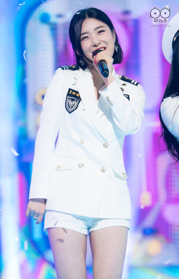 BXH 30 nữ idol hot nhất gây sốc: Hiện tượng ngực khủng đè bẹp BLACKPINK, Wendy (Red Velvet) ra sao sau tai nạn kinh hoàng? - Ảnh 4. BXH 30 nữ idol hot nhất gây sốc: Hiện tượng ngực khủng đè bẹp BLACKPINK, Wendy (Red Velvet) ra sao sau tai nạn kinh hoàng? - Ảnh 4.
