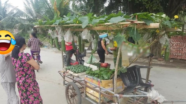 Anh bán rau khiến cả khu nháo nhào vì có cách bán hàng quá cao tay, dân mạng bái phục: Bậc thầy marketing là đây! - Ảnh 2. Anh bán rau khiến cả khu nháo nhào vì có cách bán hàng quá cao tay, dân mạng bái phục: Bậc thầy marketing là đây! - Ảnh 2.