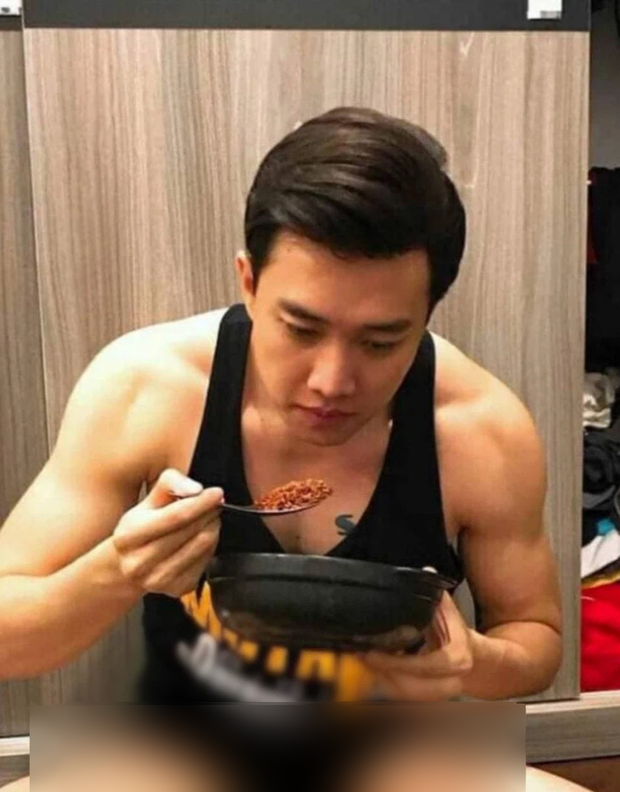 Loạt ảnh nhạy cảm được cho là của Quốc Trường bị đào lại giữa tin đồn hẹn hò - Ảnh 3. Loạt ảnh nhạy cảm được cho là của Quốc Trường bị đào lại giữa tin đồn hẹn hò - Ảnh 3.