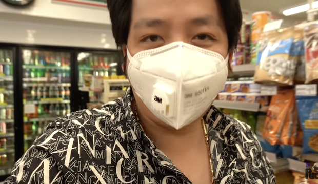 Khoa Pug kể chuyện hít thở ở Mỹ khởi động chuyến đi 10 tỷ: Điếng người vì tollet thiếu vòi xịt, ghé siêu thị bẽ mặt quay về vì 1 lý do - Ảnh 7.