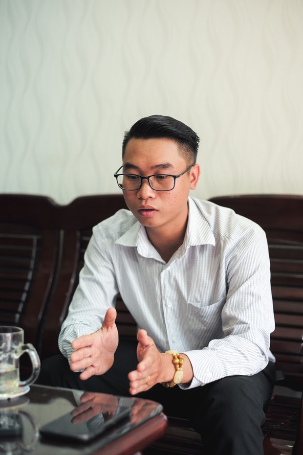 Chàng trai “trốn” bố mẹ để đi lái xe cứu thương: “Chỉ cần sớm một giây là cứu được một mạng người nên mình phải luôn sẵn sàng” - Ảnh 3. Chàng trai “trốn” bố mẹ để đi lái xe cứu thương: “Chỉ cần sớm một giây là cứu được một mạng người nên mình phải luôn sẵn sàng” - Ảnh 3.