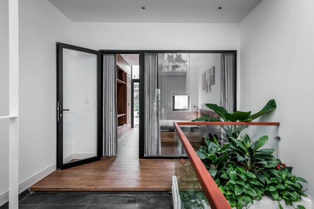 Vợ chồng trẻ xây nhà 2,2 tỷ nổi nhất ngõ, dành hẳn một nửa diện tích cho chi tiết độc đáo này - Ảnh 12. Vợ chồng trẻ xây nhà 2,2 tỷ nổi nhất ngõ, dành hẳn một nửa diện tích cho chi tiết độc đáo này - Ảnh 12.