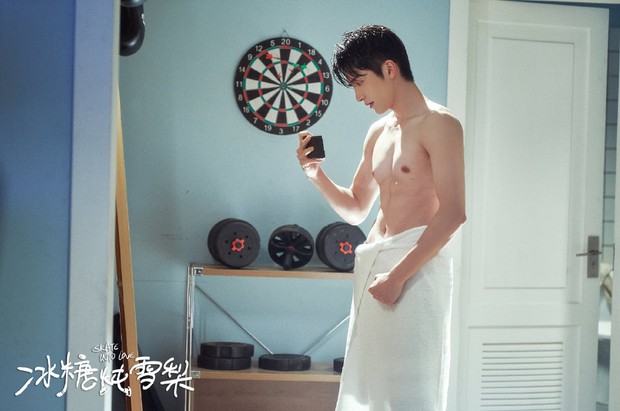 Xịt máu mũi với những lần khoe cơ bắp cuồn cuộn của mỹ nam Cbiz: Lý Hiện đã nóng bỏng, Huỳnh Hiểu Minh U45 còn mlem hơn - Ảnh 8. Xịt máu mũi với những lần khoe cơ bắp cuồn cuộn của mỹ nam Cbiz: Lý Hiện đã nóng bỏng, Huỳnh Hiểu Minh U45 còn mlem hơn - Ảnh 8.