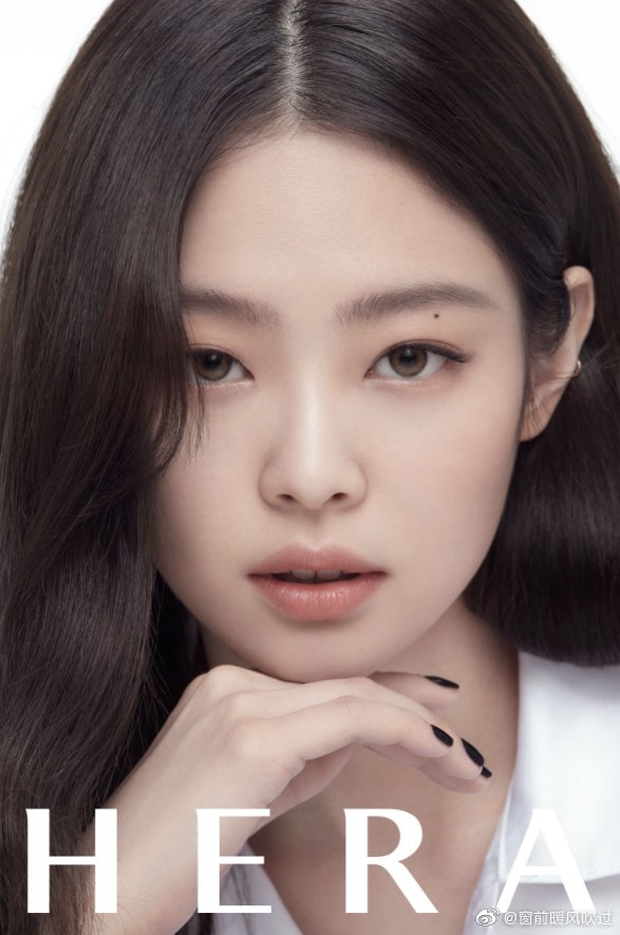 Jennie (BLACKPINK) diện sơ mi trắng mà cũng đẳng cấp thế này: Sang chảnh hóa vạn vật là có thật, đúng là lụa đẹp vì người - Ảnh 3.