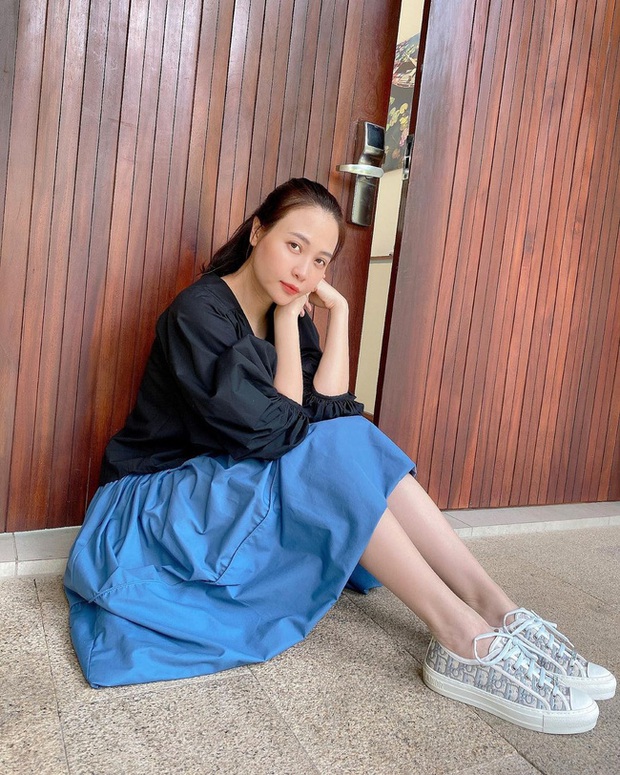 Đàm Thu Trang lên đồ đơn giản mà ngày càng trẻ trung và thời thượng, đôi khi còn xịn như gái Hàn - Ảnh 1. Đàm Thu Trang lên đồ đơn giản mà ngày càng trẻ trung và thời thượng, đôi khi còn xịn như gái Hàn - Ảnh 1.