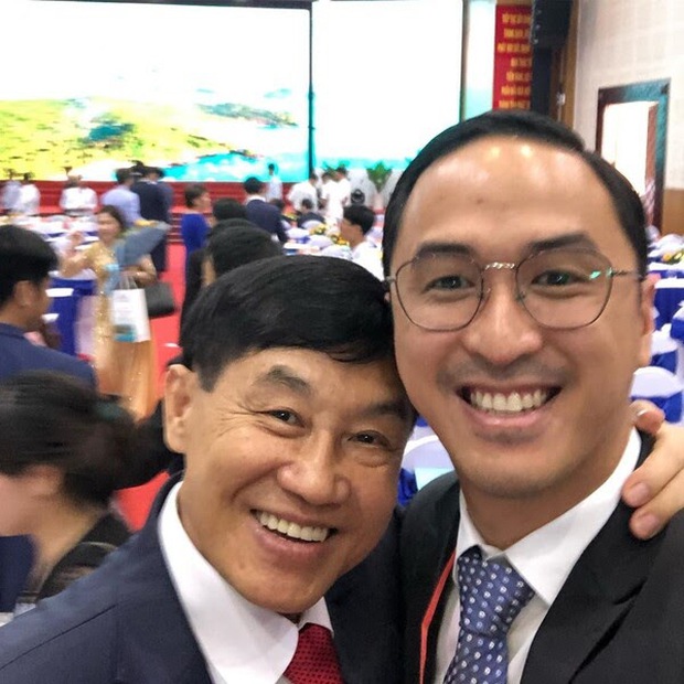 Jonathan Hạnh Nguyễn: Ông bố tỷ phú bên ngoài nhiều tiền, bên trong có trái tim ấm áp khiến ai cũng tan chảy - Ảnh 10.
