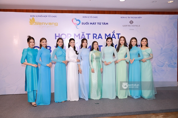 Sự kiện quy tụ dàn hậu đình đám Vbiz: Đỗ Mỹ Linh đẹp nền nã, Đỗ Thị Hà có lép vế khi chung khung hình với Lương Thuỳ Linh? - Ảnh 30. Sự kiện quy tụ dàn hậu đình đám Vbiz: Đỗ Mỹ Linh đẹp nền nã, Đỗ Thị Hà có lép vế khi chung khung hình với Lương Thuỳ Linh? - Ảnh 30.