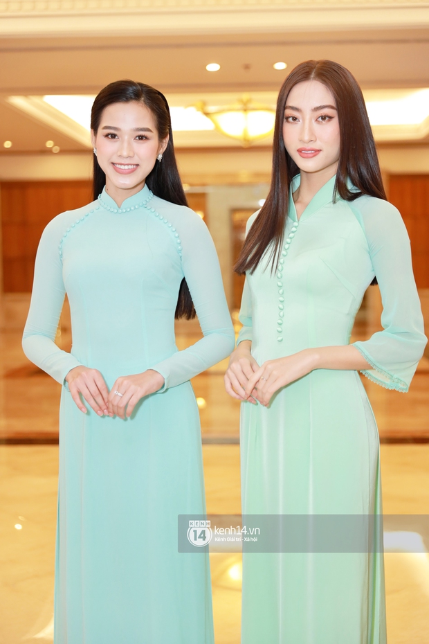 Sự kiện quy tụ dàn hậu đình đám Vbiz: Đỗ Mỹ Linh đẹp nền nã, Đỗ Thị Hà có lép vế khi chung khung hình với Lương Thuỳ Linh? - Ảnh 3. Sự kiện quy tụ dàn hậu đình đám Vbiz: Đỗ Mỹ Linh đẹp nền nã, Đỗ Thị Hà có lép vế khi chung khung hình với Lương Thuỳ Linh? - Ảnh 3.