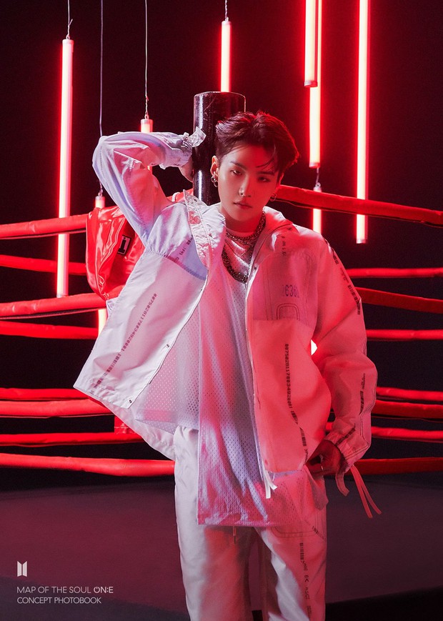 BTS đánh úp tung bộ hình ngầu xỉu trước thềm comeback, fan lại chuẩn bị cháy túi rồi đây! - Ảnh 13.