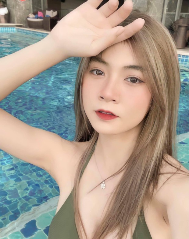 Người yêu streamer Win.D khoe ảnh diện bikini cắt xẻ táo bạo, ghi điểm với vòng eo gợi cảm - Ảnh 4.