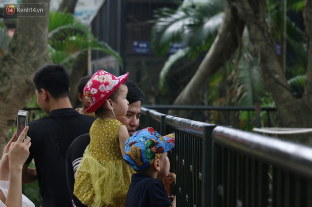 Hà Nội: Nhiều gia đình đưa con đổ về công viên Thủ Lệ vui chơi dịp nghỉ lễ Giỗ Tổ Hùng Vương - Ảnh 5.