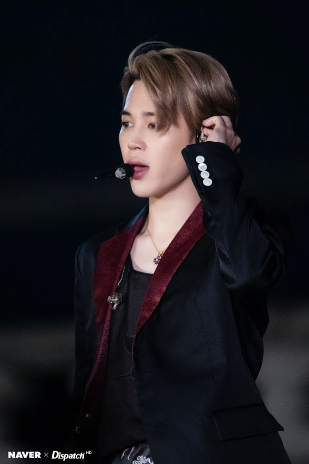 Tranh cãi vụ đấu giá trang phục của Jimin (BTS) vì chi tiết khó đỡ nguyên mùi mồ hôi chưa giặt, giá khởi điểm hẳn 103 triệu đồng - Ảnh 4. Tranh cãi vụ đấu giá trang phục của Jimin (BTS) vì chi tiết khó đỡ nguyên mùi mồ hôi chưa giặt, giá khởi điểm hẳn 103 triệu đồng - Ảnh 4.