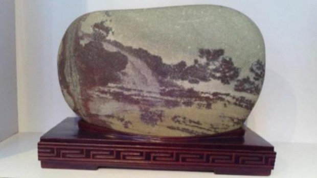 Ra suối nhặt sỏi khổng lồ về bán, ngôi làng kiếm chơi chơi cả triệu đô mỗi năm - Ảnh 4.