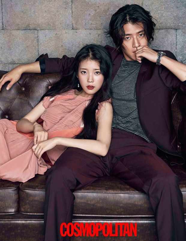 iu-kang-ha-neul-1505056533400-16191497114521496497054.jpg