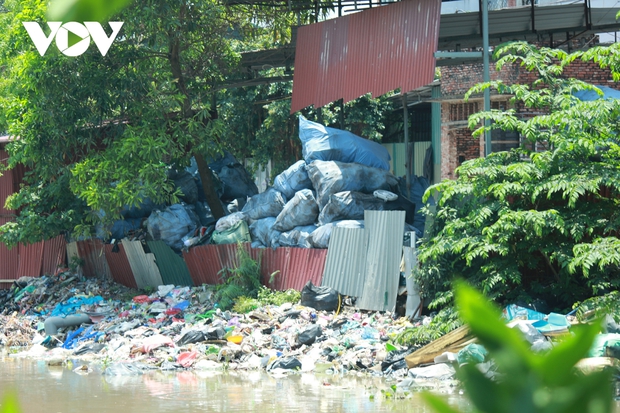 Ngạt thở vì ô nhiễm ở làng tái chế nhựa phế thải lớn nhất Hà Nội - Ảnh 10.