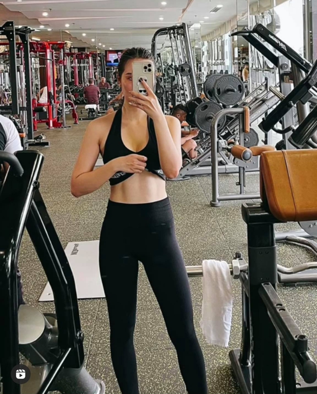 Vũ trụ gái đẹp đổ xô về phòng tập, chưa gì đã thấy một mùa hè đọ body hừng hực rồi cả nhà ơi! - Ảnh 13. Vũ trụ gái đẹp đổ xô về phòng tập, chưa gì đã thấy một mùa hè đọ body hừng hực rồi cả nhà ơi! - Ảnh 13.