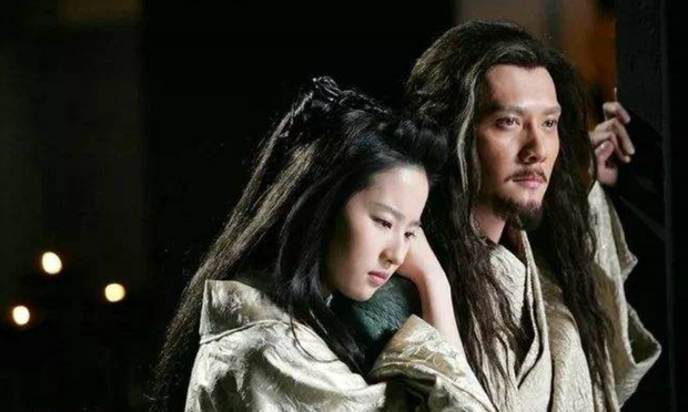 Vừa ly hôn với Triệu Lệ Dĩnh, Phùng Thiệu Phong đã yêu ngay Lưu Diệc Phi, cặp đôi hoá ra phim giả tình thật? - Ảnh 5.