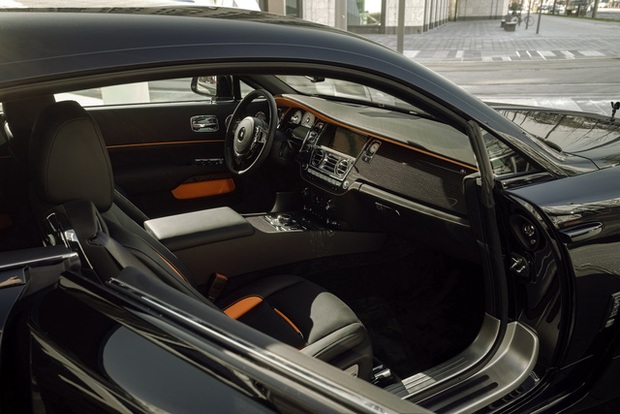  Độ Rolls-Royce phải như thế này: Wraith Black Badge đen toàn tập, công suất tăng lên tới 707 mã lực - Ảnh 6.