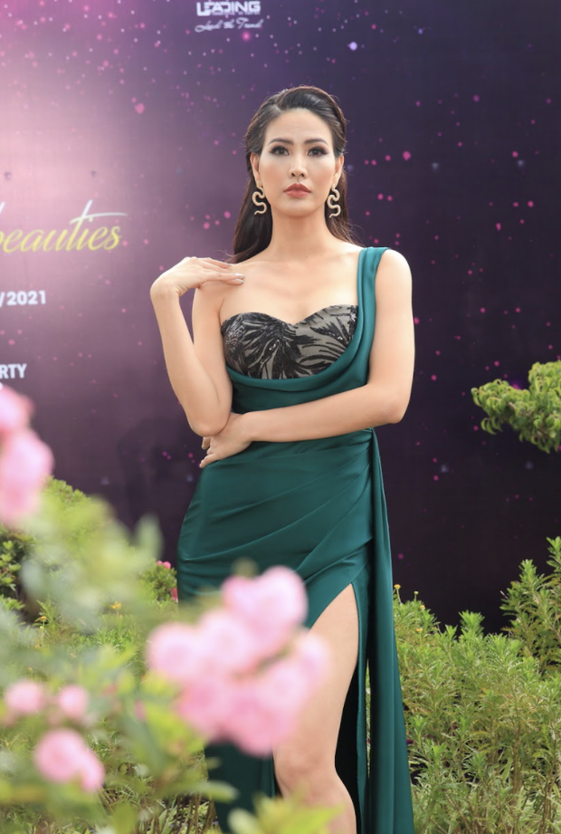 Sự kiện quy tụ đủ 7 mỹ nhân từng chiến Miss Earth: Phương Khánh, Diễm Hương khoe ngực đầy, Nam Em say nắng trên thảm đỏ - Ảnh 18.