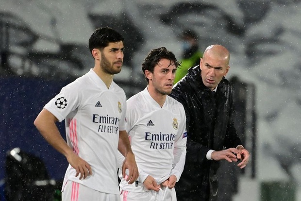 Benzema ghi bàn đẳng cấp, Real thoát thua Chelsea - Ảnh 5.