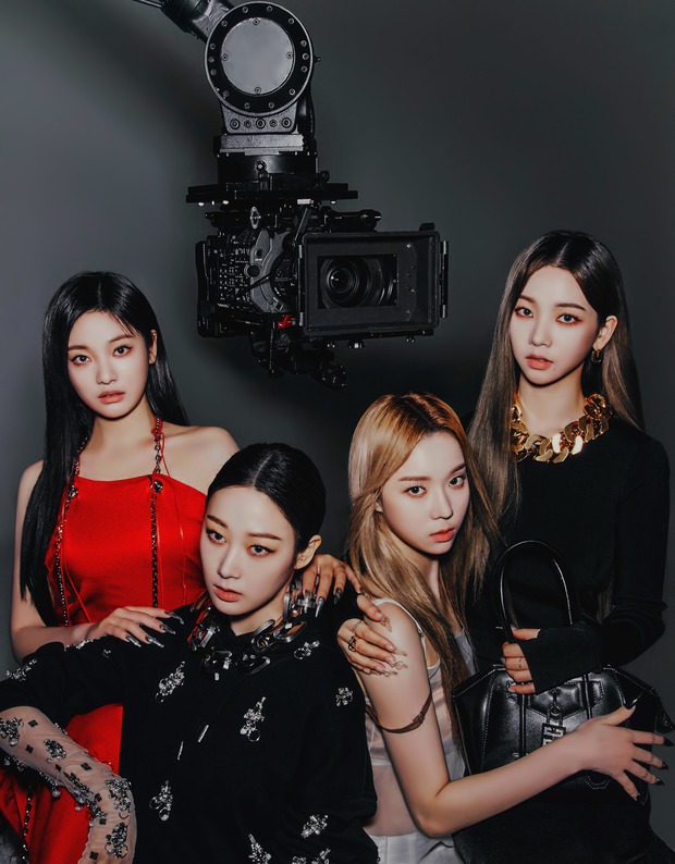 aespa bị SM xếp xó dù mới debut nhưng Knet chẳng thấy ngạc nhiên, so với Red Velvet và f(x) thì vẫn sướng chán? - Ảnh 1. aespa bị SM xếp xó dù mới debut nhưng Knet chẳng thấy ngạc nhiên, so với Red Velvet và f(x) thì vẫn sướng chán? - Ảnh 1.